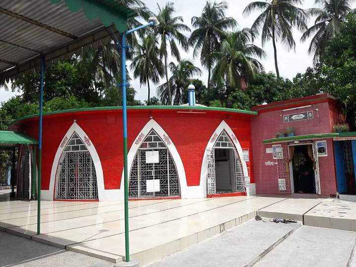 হযরত শাহ মখদুম (রহ.)-এর মাজার — ছবি 4