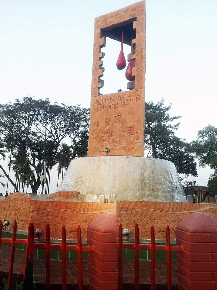 বড় স্টেশন মোলহেড (তিন নদীর মোহনা)