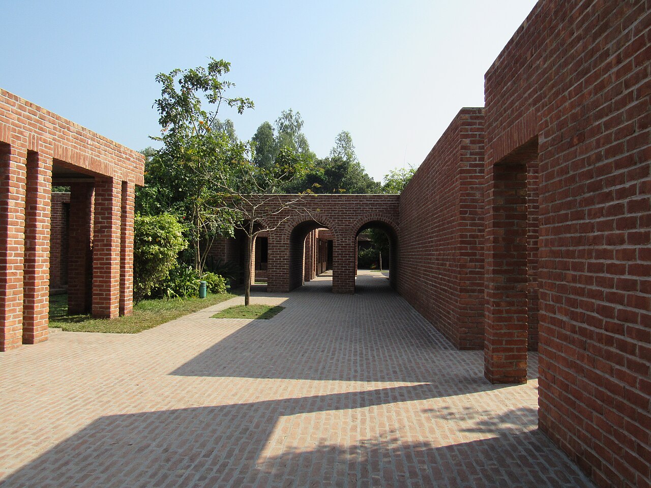 ফ্রেন্ডশিপ সেন্টার