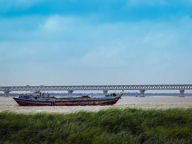 পদ্মা গার্ডেন ও টি-বাঁধ
