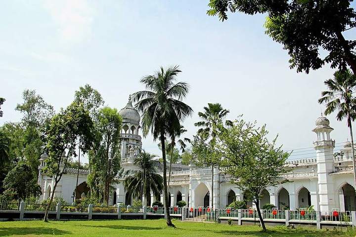 কারমাইকেল কলেজ — ছবি 2