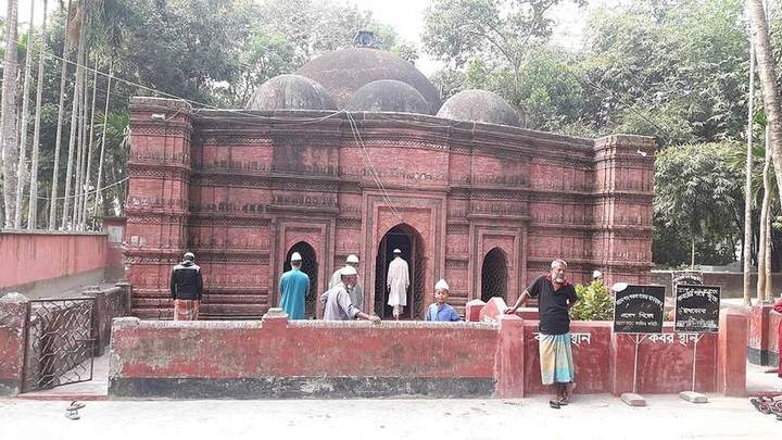 বারোবাজারের প্রাচীন মসজিদ
